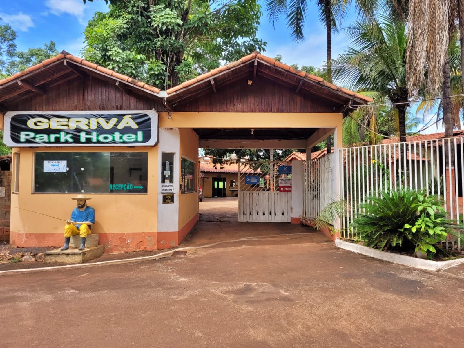 Entrada do Gerivá Park Hotel